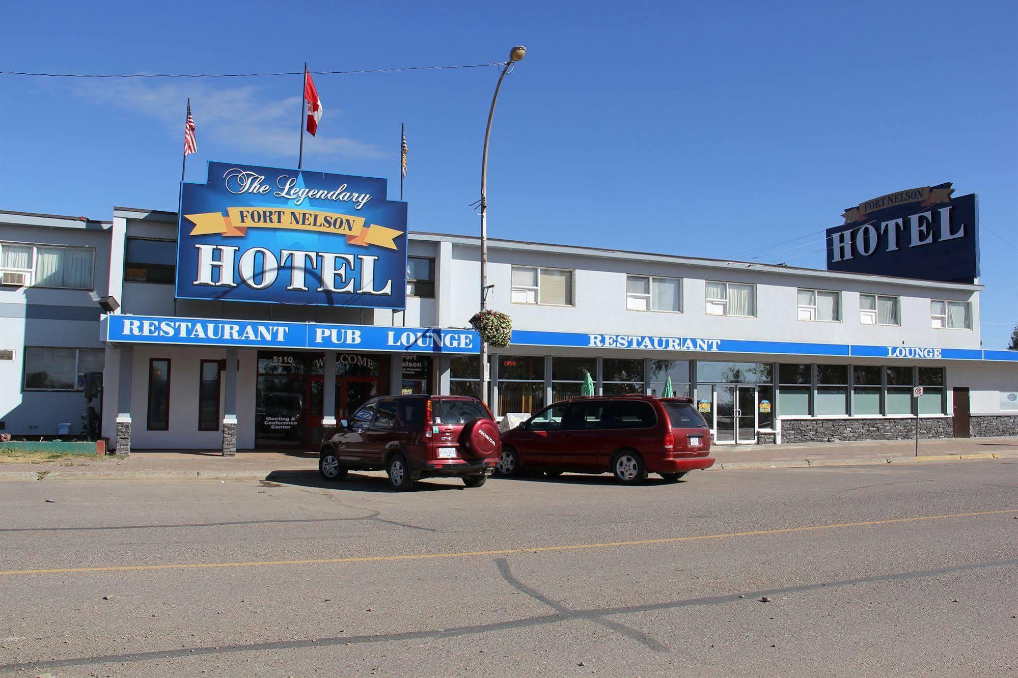 Fort Nelson Hotel Buitenkant foto